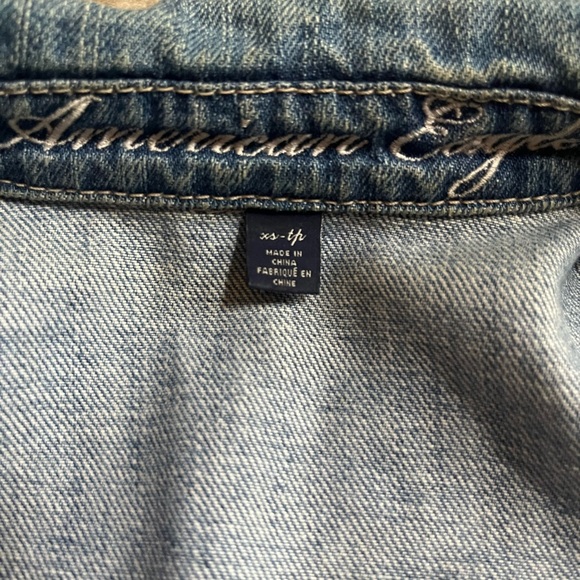 American Eagle Denim Jeans Jacket Blue Cropped Distressed XS - Picture 9 of 10